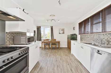 Photo of property in 4 Kainga Road, Kainga, Christchurch, 8083