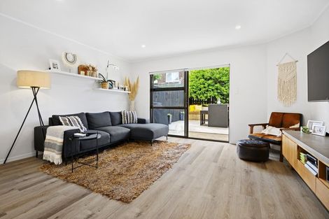 Photo of property in 7/133 Ennis Avenue, Pakuranga Heights, Auckland, 2010