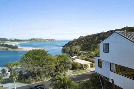 Photo of property in 5 Bush Point Road, Cable Bay, 0420