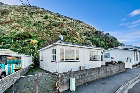 Photo of property in 166 Owhiro Bay Parade, Owhiro Bay, Wellington, 6023