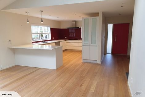 Photo of property in 984a Beach Road, Torbay, Auckland, 0630