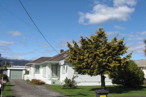 Photo of property in 42 Bowen Street, Levin, 5510
