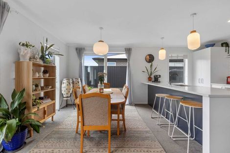 Photo of property in 10 Pioneer Crescent, Omokoroa, 3114