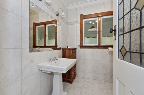 Photo of property in 14 Little London Lane, Hamilton Central, Hamilton, 3204