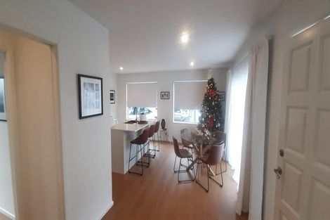 Photo of property in 2/37b Main Road, Redcliffs, Christchurch, 8081