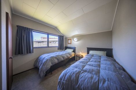 Photo of property in 25 Howden Street, Te Anau, 9600