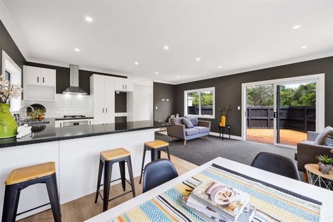 Photo of property in 23b Heta Road, Highlands Park, New Plymouth, 4312