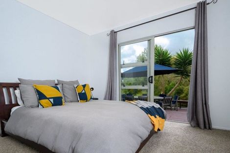 Photo of property in 8 Pineview Lane, Helensville, 0875