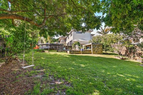 Photo of property in 32 John Downs Drive, Browns Bay, Auckland, 0630