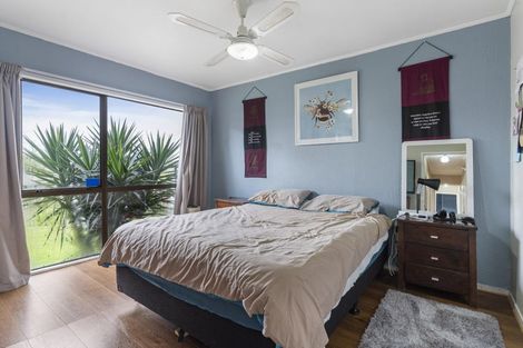 Photo of property in 43 Bellfield Road, Opaheke, Papakura, 2113