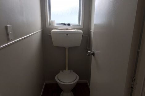 Photo of property in 28 Waimumu Road, Massey, Auckland, 0614