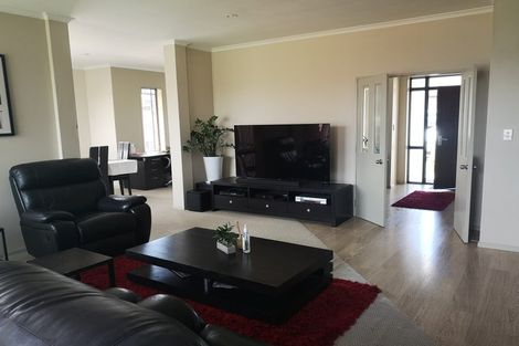 Photo of property in 41 Speyside Crescent, Flat Bush, Auckland, 2016