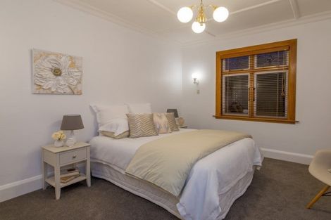 Photo of property in 134 Kelburn Parade, Kelburn, Wellington, 6012