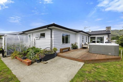Photo of property in 38 Brian Morgan Terrace, Wainuiomata, Lower Hutt, 5014