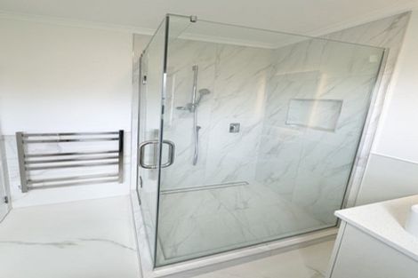 Photo of property in 54 Scarlet Oak Drive, Schnapper Rock, Auckland, 0632