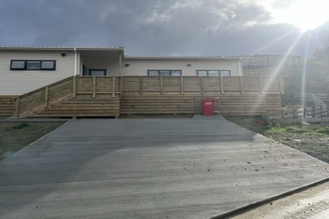 Photo of property in 34d Speargrass Grove, Timberlea, Upper Hutt, 5018