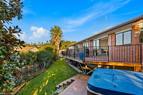 Photo of property in 12 Phoebe Meikle Place, Torbay, Auckland, 0630