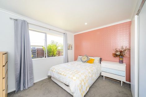 Photo of property in 40 Acacia Street, Kelvin Grove, Palmerston North, 4414
