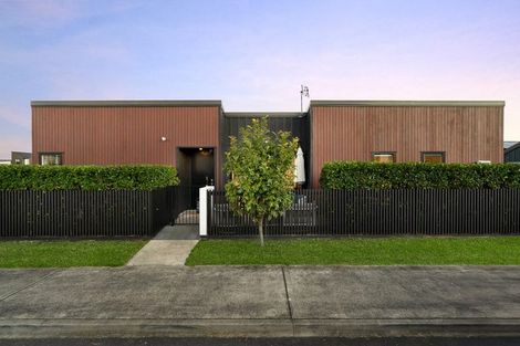 Photo of property in 24 Dignity Street, Papakura, 2110