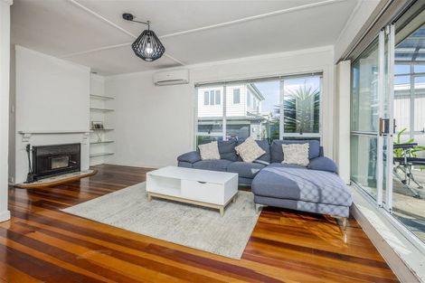 Photo of property in 38 Browns Road, Manurewa, Auckland, 2102