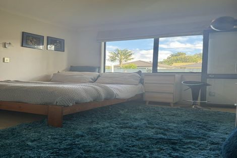 Photo of property in 11a Puriri Avenue, Orewa, 0931