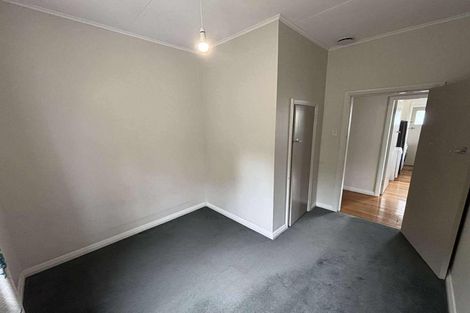 Photo of property in 11 Alexandra Road, Roseneath, Wellington, 6021