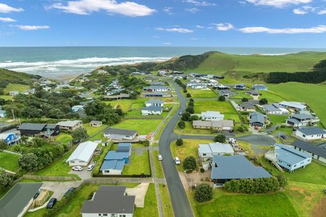 Photo of property in 26 Sunset Drive, Baylys Beach, Dargaville, 0377