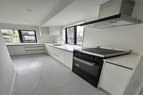 Photo of property in 11a Mawney Road, Henderson, Auckland, 0610