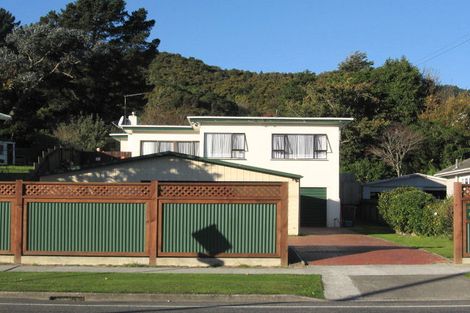 Photo of property in 125 Stokes Valley Road, Stokes Valley, Lower Hutt, 5019