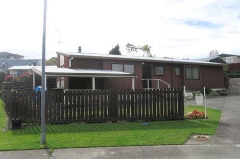 Photo of property in 18 Pokapu Place, Bethlehem, Tauranga, 3110