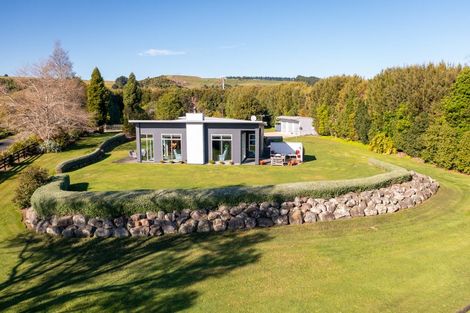 Photo of property in 172 Kaipikari Road Upper, Urenui, 4375