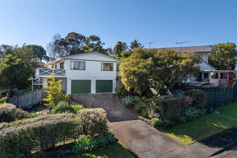 Photo of property in 15 Anne Mclean Drive, Bayview, Auckland, 0629
