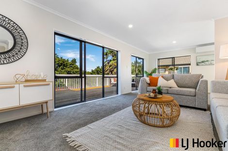 Photo of property in 3 Ashland Place, Weymouth, Auckland, 2103