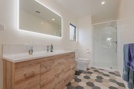 Photo of property in 10 Alfredton Road, Eketahuna, 4900