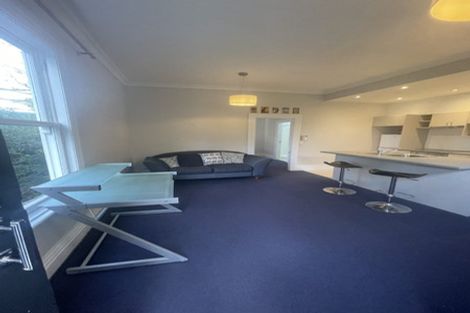 Photo of property in 152 Kelburn Parade, Kelburn, Wellington, 6012