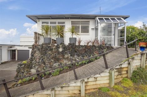 Photo of property in 1/30 Summit Drive, Torbay, Auckland, 0630