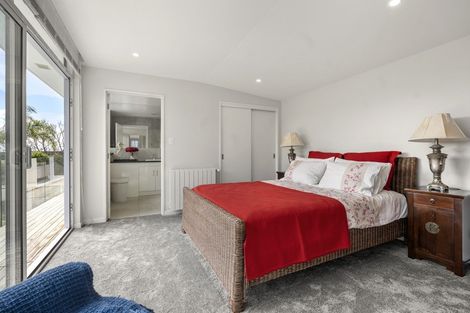 Photo of property in 70 Victoria Avenue, Remuera, Auckland, 1050