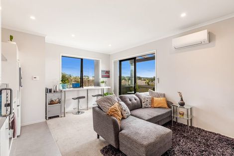 Photo of property in 24 Pukewhero Rise, Westgate, Auckland, 0614