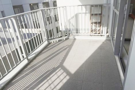 Photo of property in Fiore On Hobson Apartments, 706/152 Hobson Street, Auckland Central, Auckland, 1010