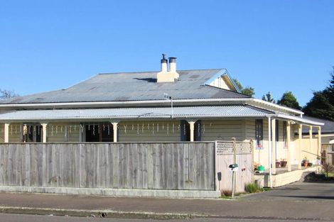 Photo of property in 12 Pirie Street, Palmerston North, 4410