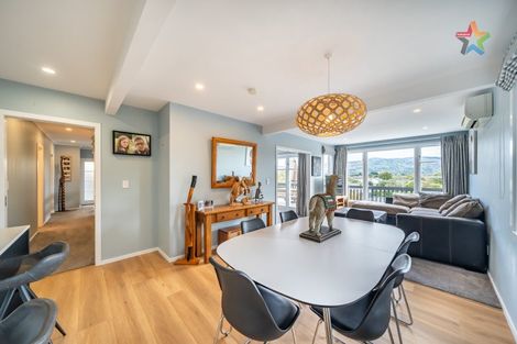 Photo of property in 27 Wyndrum Avenue, Waterloo, Lower Hutt, 5011