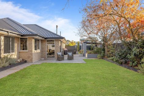 Photo of property in 33 Broadhaven Avenue, Parklands, Christchurch, 8083