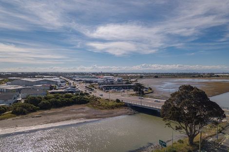 Photo of property in 11 Ferrymead Terrace, Ferrymead, Christchurch, 8081