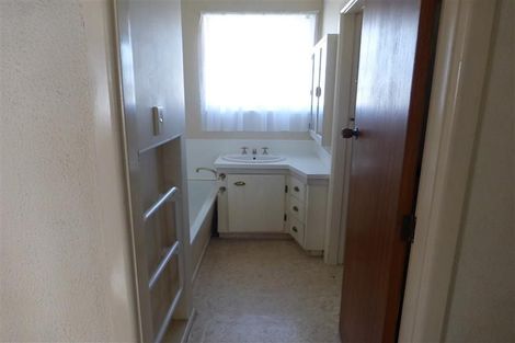 Photo of property in 34 Denise Crescent, Hornby, Christchurch, 8042