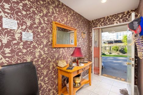 Photo of property in 16 Sutton Place, Dallington, Christchurch, 8061