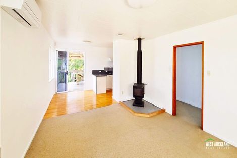 Photo of property in 67 Pine Avenue, Henderson, Auckland, 0612