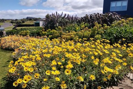 Photo of property in 22 Longbeach Drive, Castlecliff, Whanganui, 4501