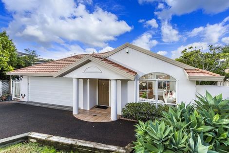 Photo of property in 2 Garden Lane, Torbay, Auckland, 0632