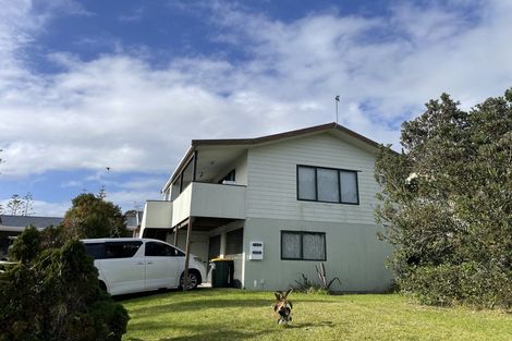Photo of property in 357a Glenfield Road, Glenfield, Auckland, 0629