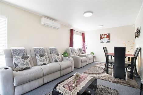 Photo of property in 1/229 Waitemata Drive, Ranui, Auckland, 0612